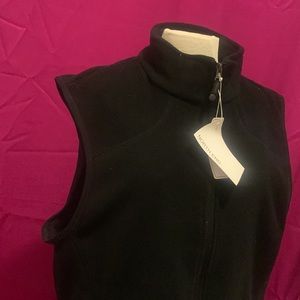 NWT Fleece vest size men’s small comes with Audio port new with tags